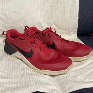 Nike Flywire Training Sneaker, Men’s Sz 13, Red Black White, Excellent Condition